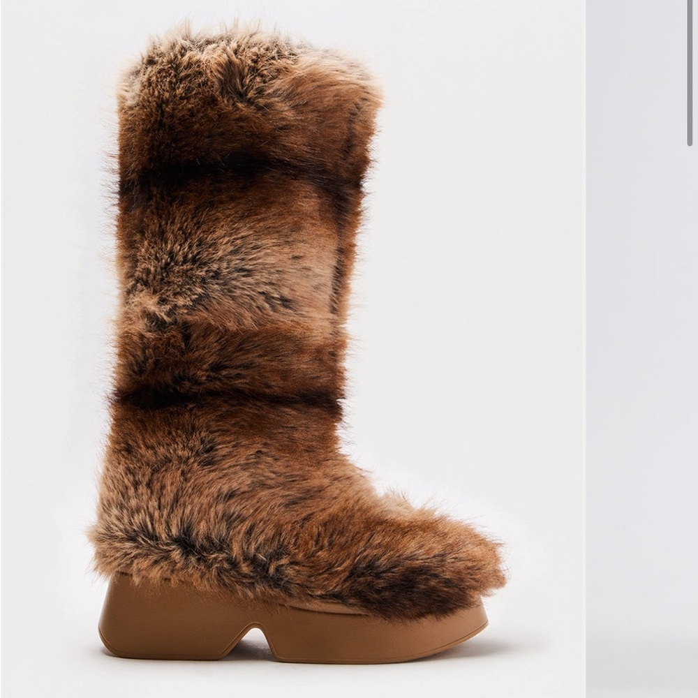 Fashion Nova Aspen Faux Fur Winter Boots - Picture 3 of 3